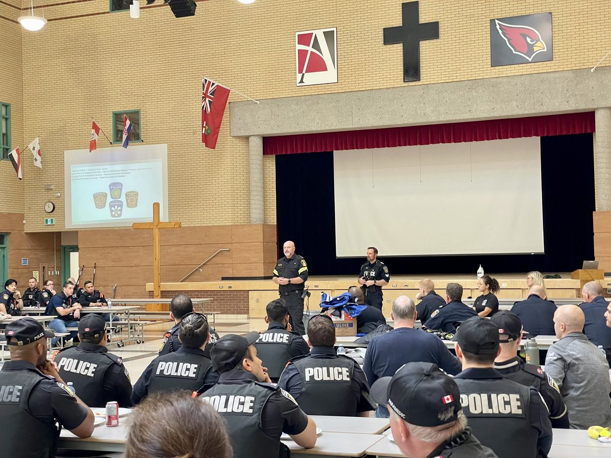 At the succesful conclusion of today’s exercise with <a href="/PeelPolice/">Peel Regional Police</a>, <a href="/BramptonFireES/">Brampton Fire & Emergency Services</a> &amp; <a href="/MississaugaFES/">Mississauga Fire</a> Supt. Gil says a few words on behalf of <a href="/Peel_Paramedics/">Peel Regional Paramedic Services</a>. Warmly received by all in attendance. Lots of teamwork and lessons learned today! #prptraining