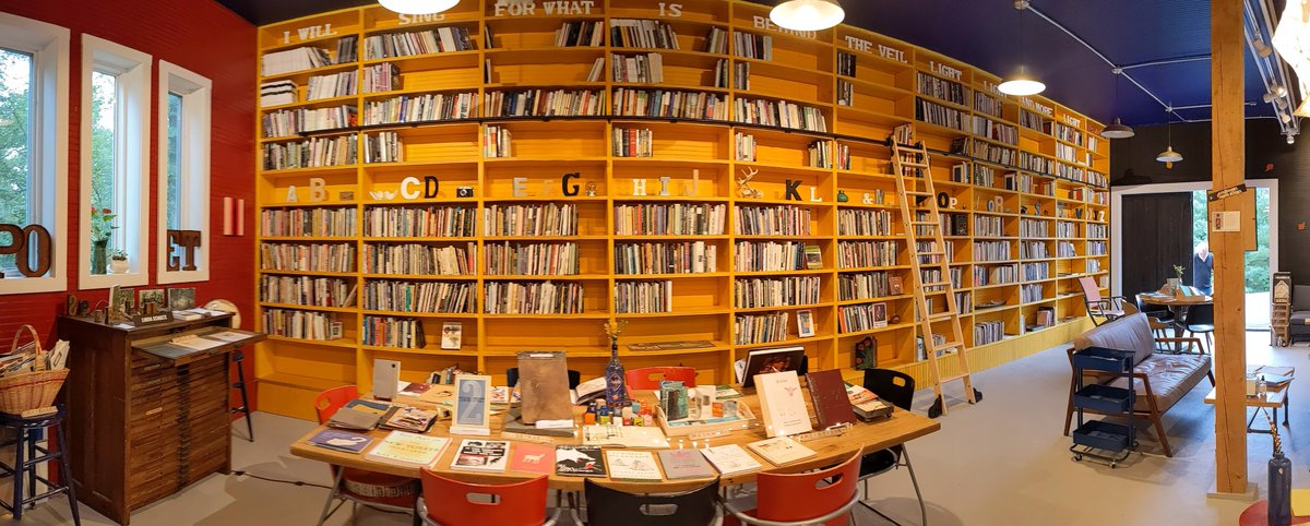 Poetry Barn tweet media