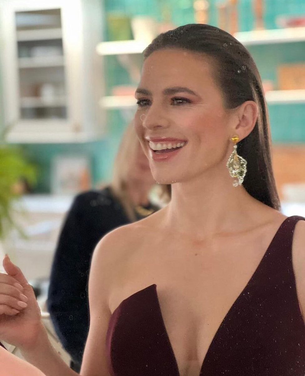 dear_atwell's tweet photo. Hayley Atwell para o BFI London Film Festival Luminous Gala em 29/09/2022 ❤️

📲 via Instagram Hayley Atwell https://t.co/ZllJOgudBZ