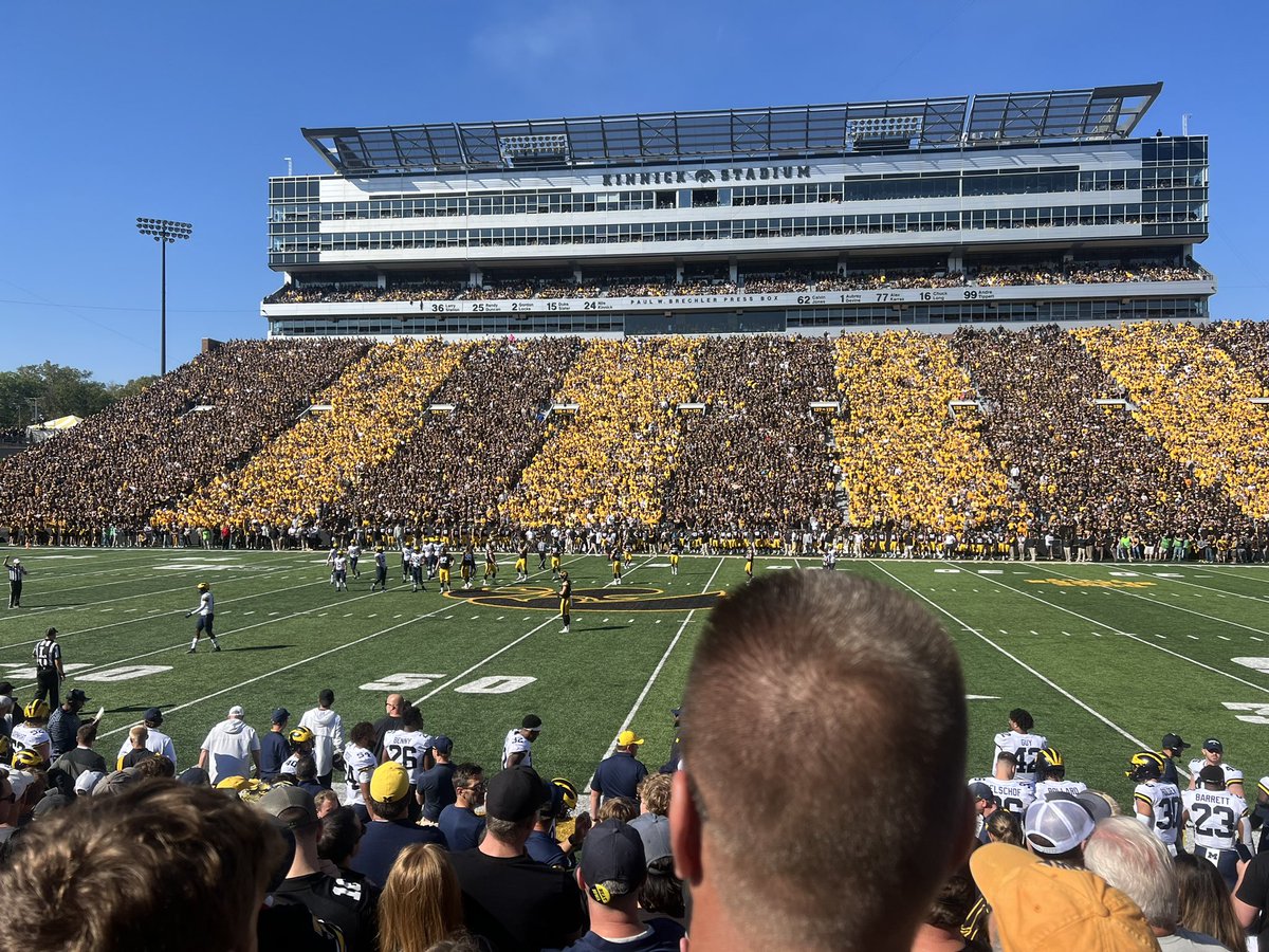 LockerRoomBet's tweet photo. Let’s Go Blue!!! 〽️〽️〽️ https://t.co/8HDcOMtNeV