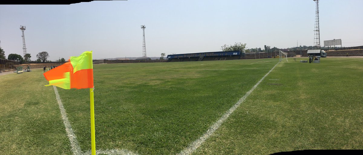 Berg_Muzo's tweet photo. Thanks ba Chingola for treating us with some lit 🔥 Football 🙌🏿 KANSANSHI DYNAMOS 2:0 GREEN EAGLES | NCHANGA RANGERS 1:1 NKANA 

Bola Yapa Zsd lives on! Tomorrow we wrap it up at Levy Mwanawasa Stadium 🏟 
#TvCrew #TeamSuperSport #GraphicsOps https://t.co/fYtJm7aHtB