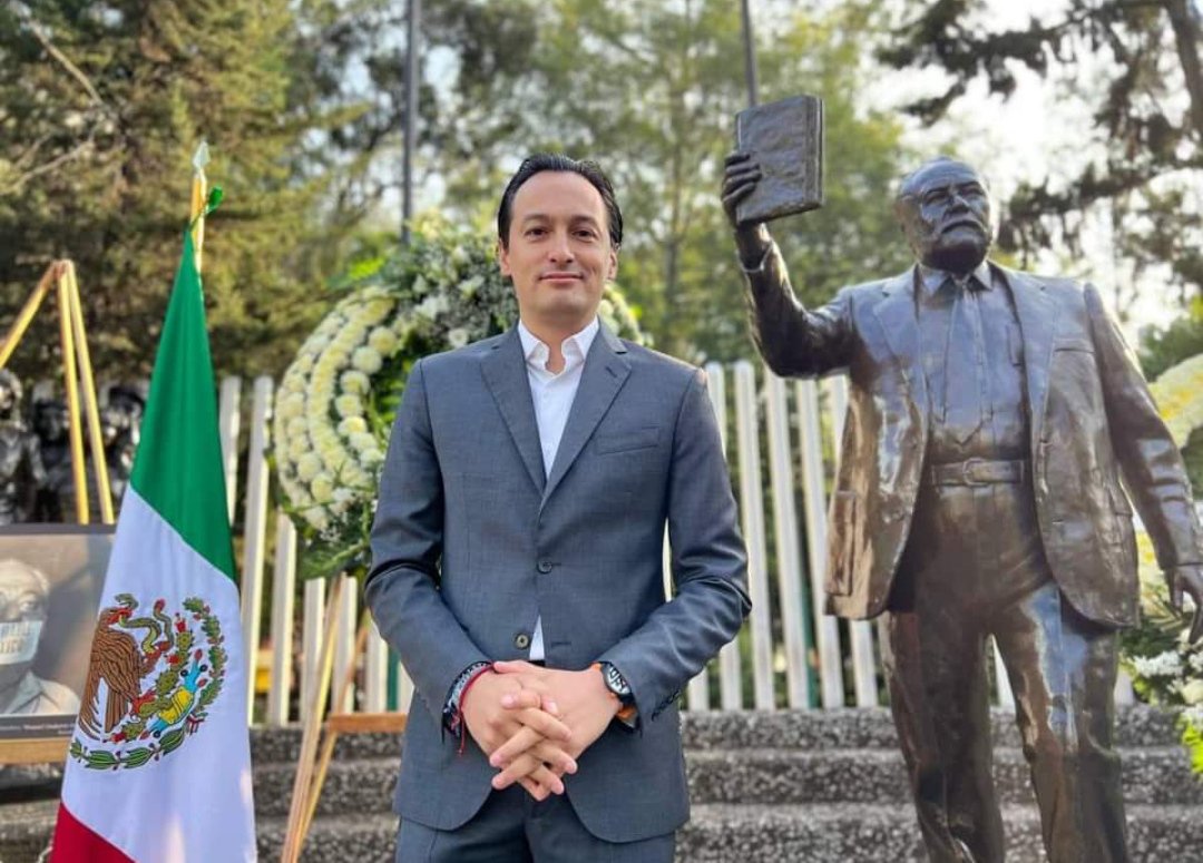 AAtaydeR's tweet photo. ⚫ Conmemoramos el 33 aniversario luctuoso de Maquío, un hombre que logró mover almas, pilar en la historia de México y de Acción Nacional. 

🔵Mantengamos vivo su legado y su lucha por la democracia, ¡viva Manuel Clouthier! 

#SíHayDeOtra 🙋🏻‍♂️ https://t.co/8NKDfcloN5