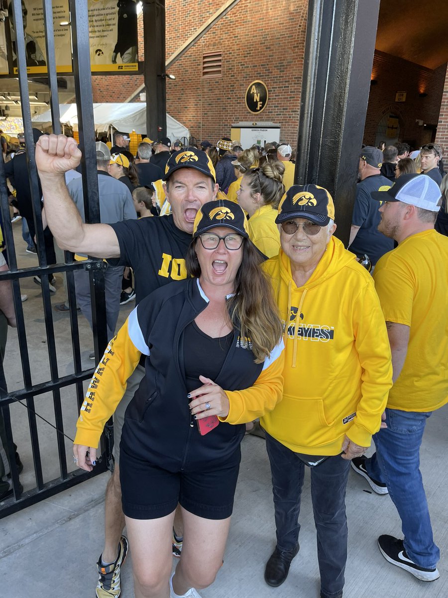 BeTheGood_YOLO's tweet photo. All the way from London to attend their first American Football game! #FightForIowa https://t.co/25c5253WPi