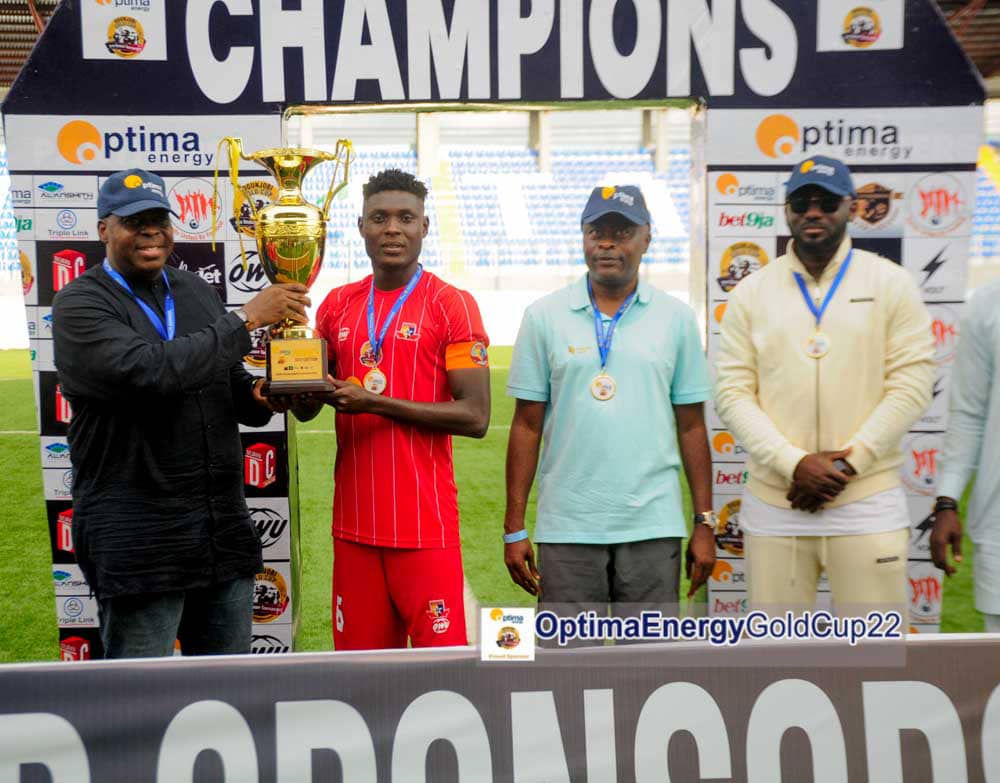 oyosportsnews's tweet photo. REMO STARS RETAIN OPTIMA ENERGY GOLD CUP TITLE
Read more 👇

https://t.co/n08nrsrBYx

@RemoStarsSC 
@oluyolewarriors 
@TJOGoldCup 
@ipoola2013 https://t.co/1r30ud61Vr
