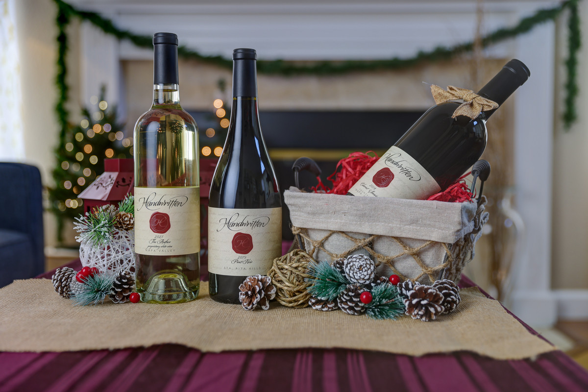 HandwrittenWine's tweet photo. 🍁🍂 Autumn greetings from Napa! • Introducing Handwritten's 2022 Holiday Gifting Guide • Get an early start on your shopping with personal gift ideas from Napa Valley Wine Country

https://t.co/ifYLi7yZRU https://t.co/RBHtBRNvaQ