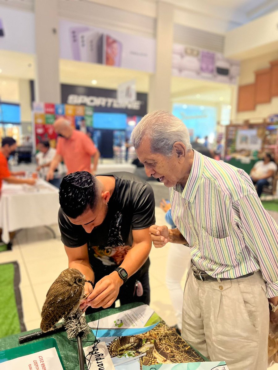 📢Atención. Hoy es la Feria Ambiental de #AzueroSostenible
Ven a compartir con los emprendedores de Azuero, será una gran experiencia conocer su región a través de sus proyectos con #SolucionesBasadasEnLaNaturaleza. 
El momento es ya, no esperes que te lo cuenten. 
👉#DoradoMall