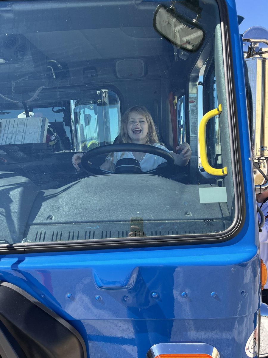 swortmann20's tweet photo. Family had a blast at the St. Louis Road-EO!! Kids loved the trucks and the competition! It wasa beautiful day to do it as well Great job to all the drivers. #republicservices https://t.co/mCW0F74jQn
