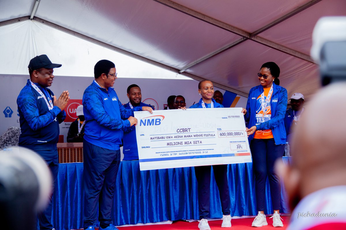 said_pichadunia's tweet photo. NMB Marathon 2022 imekusanya Shilingi milioni 600 zinazoenda kusaidia matibabu ya kina mama wanaosumbuliwa na tatizo la Fistula katika hospitali ya CCBRT. Kiasi hiki kinakamilisha lengo la kukusanya shilingi bilioni moja kwa kipindi cha miaka miwili.
📸 @pichadunia #NMBMarathon https://t.co/c51oKBe023