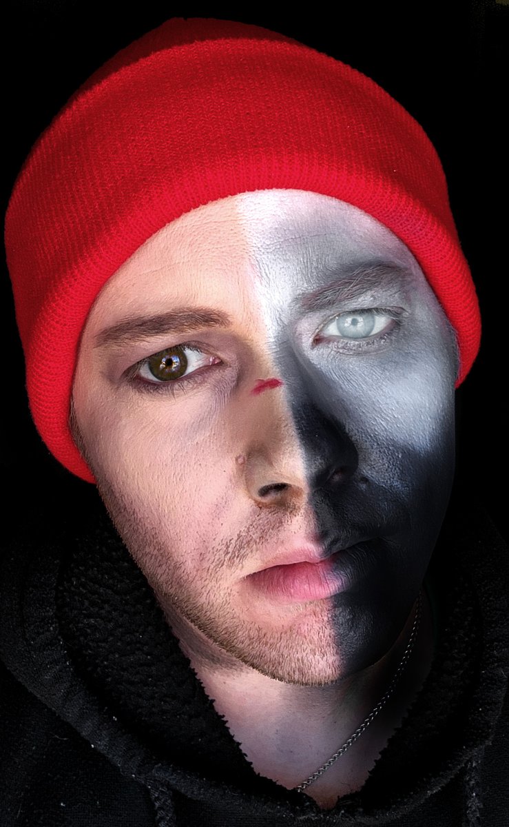 clexxors's tweet photo. Morph Inspiration
"He goes by Nico. He told me I'm a copy"
"I'll morph to someone else. I'm just a ghost"
"Defense mechanism mode"
#twentyonepilots #cliqueart @twentyonepilots #makeupfun @tylerrjoseph
Just thinking if morphing to someone else is becoming something that you fear. https://t.co/L2DdHws1Rg