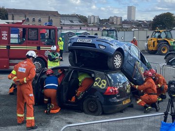 GREAT JOB - 2 cars, 2 casualties, strong debrief. Well done to both teams across both days @discovernland @_ukro fire and rescue festival. @NlandFRS #TeamNFRS #FestivalOfRescue