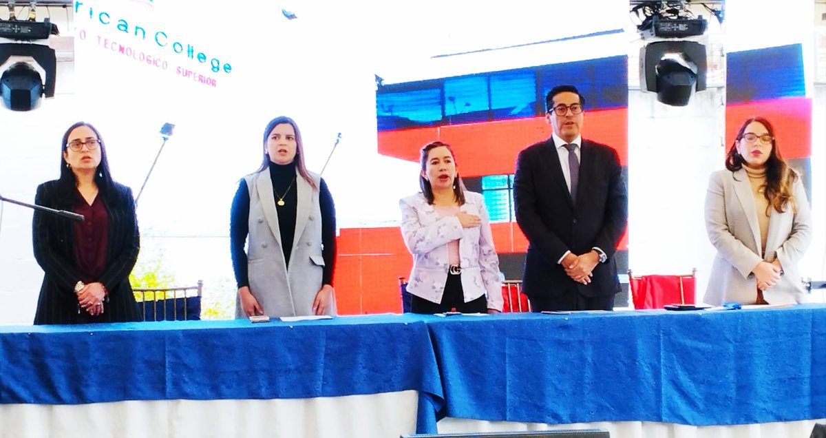 📜Entregamos un reconocimiento y ratificamos nuestro compromiso de seguir trabajando por el desarrollo del Azuay 

#AzuayEresEducación