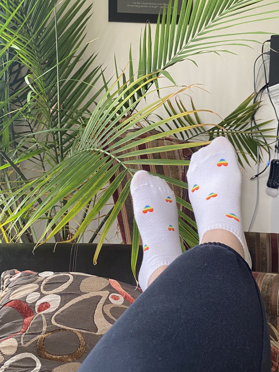 sherribx2's tweet photo. This needs to be a movement #ShowMeYourSocks #StopBullying #LoveIsLove #ProudAlly https://t.co/avxPIHQVEx