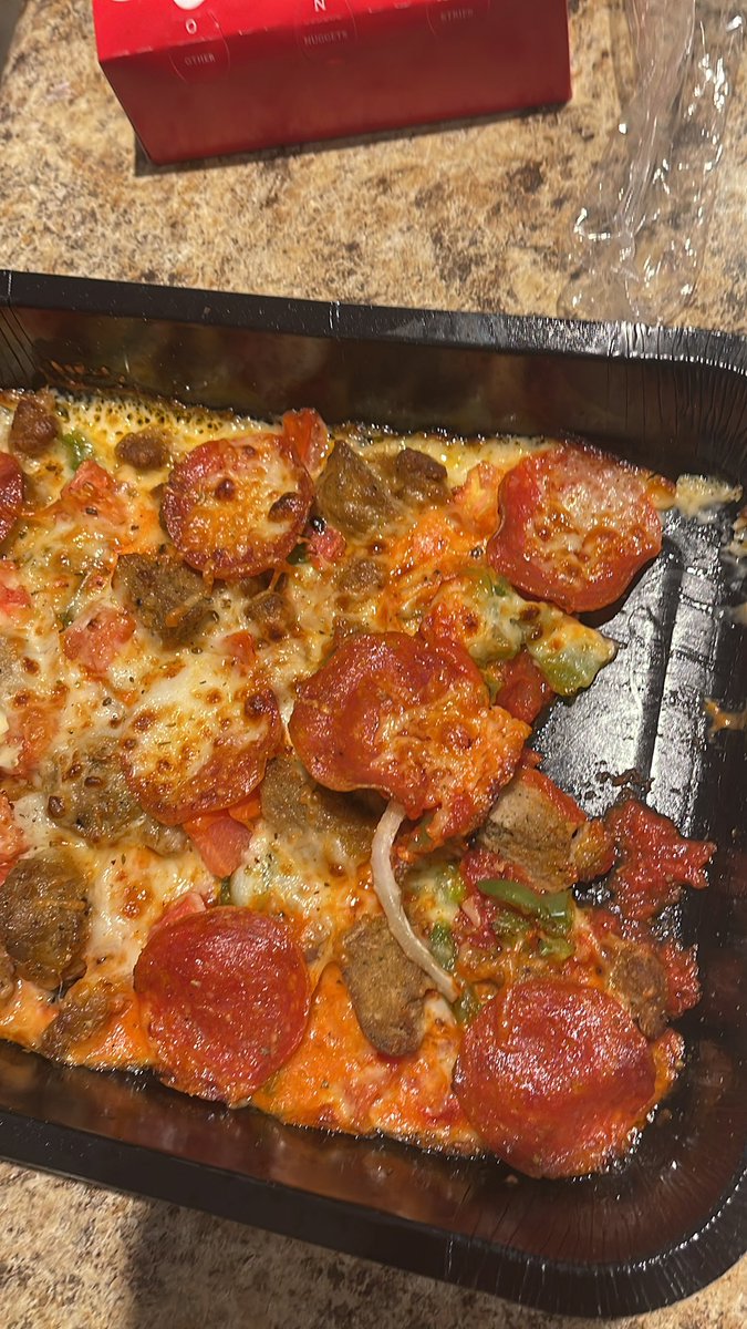 Wow pizza bowl!! <a href="/PapaJohns/">Papa Johns</a> disappointed why call it a bowl???