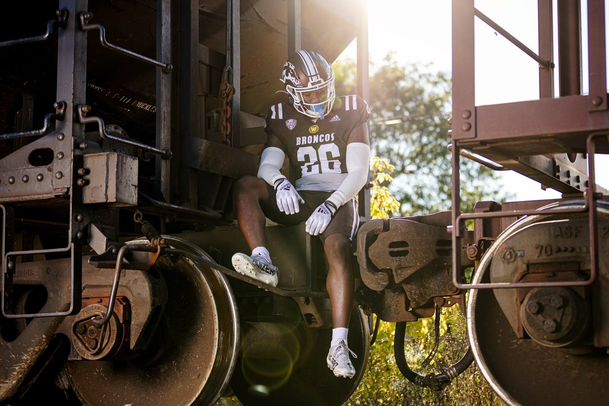 XS__marketing's tweet photo. Week Five Fit ๐ค๐ค
Game Day | 6 PM (EST) | @WMU_Football
#WeJustDifferent
#NoClearance
#LetsRide https://t.co/twnpo4bnen