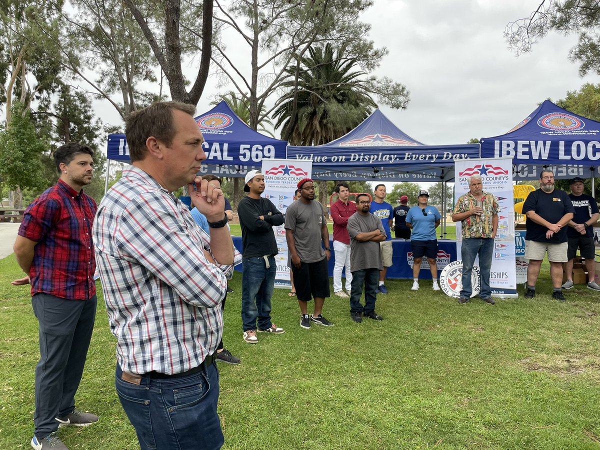 October is here and ballots and we are walking for some of our endorsed candidates in North County today: @Joyce4Oside, @samwardCarlsbad, @TBH4SD, @ChrisDuncanCA, @Cblakespear, and @MikeLevin! Thanks to @IBEW569 for hosting this walk and to our unions for turning out volunteers!