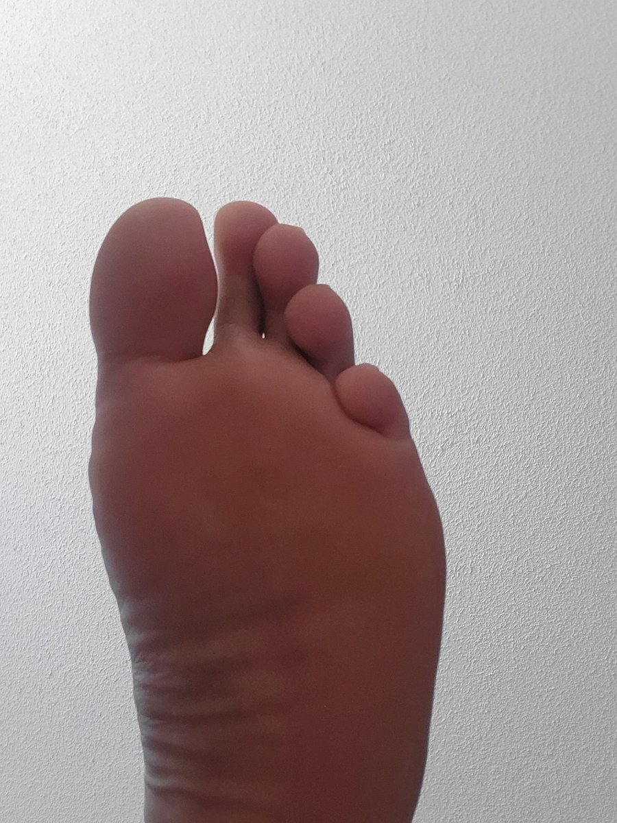 sirnutsalot21's tweet photo. Spooky season has arrived bois!? Go ahead, 🔐 those useless clits and place the key between my toes as you sniff. #locktober #alpha #alphasole #alphatoes #malefeet #footdom #findom #sniff https://t.co/cNLzVXFJD1
