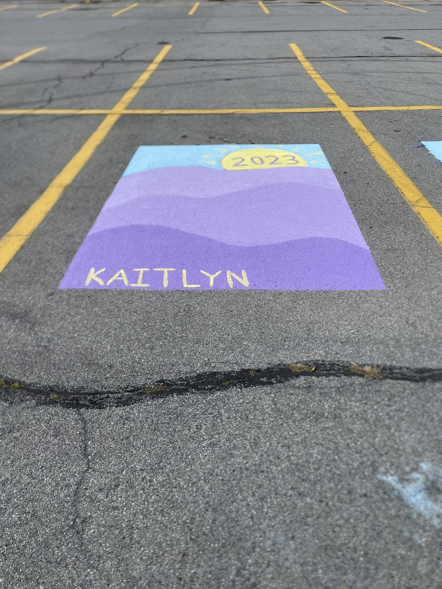 AhsAdmirals's tweet photo. Class of 2023 leaving a mark on our hearts @AhsAdmirals https://t.co/uRYjtIBqHn
