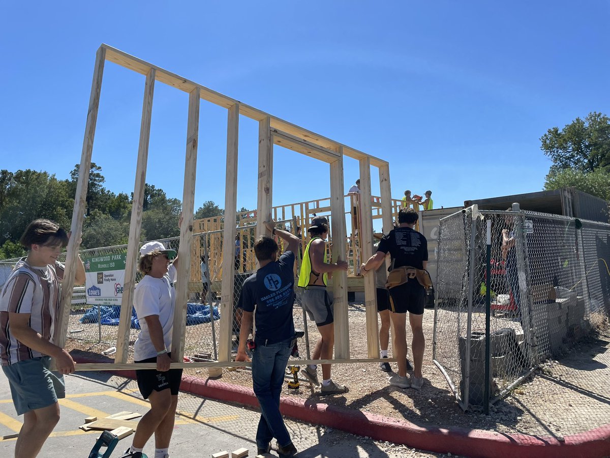 Walls up#wearekpark <a href="/HumbleISD_FDN/">HumbleISD Foundation</a> <a href="/OpFINALLYHOME/">Operation Finally Home</a> <a href="/HumbleISD/">Humble ISD</a> <a href="/HumbleISD_KPHS/">Kingwood Park HS</a> <a href="/HumbleISD_CTE/">Humble ISD CTE</a>
