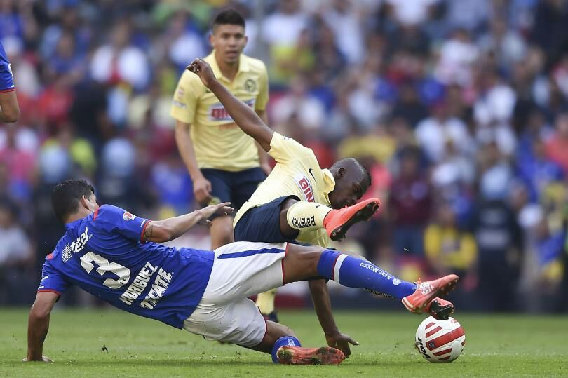 ZaniasSpk tweet media