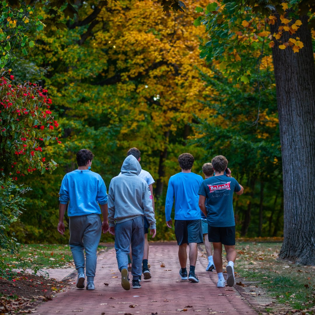 iuunionboard's tweet photo. ⏰Ready to kick off Homecoming 2022? Then get hyped for the Run Forrest Run 5k happening TOMORROW! Signups close tonight, so don't miss it! Open to runners and walkers - register using the link in our bio🏃🏽‍♀️ https://t.co/DdSCn9gvR2