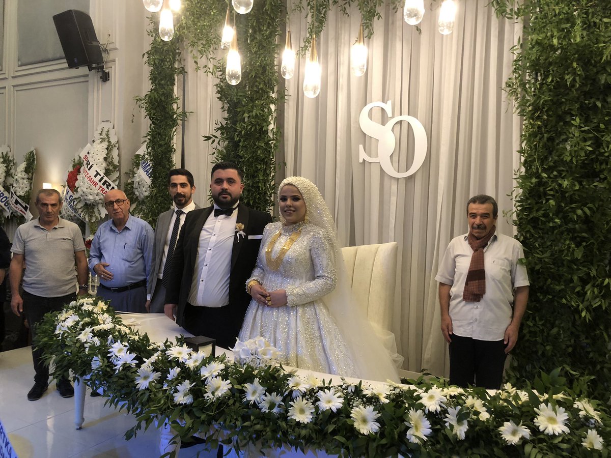 mujdeci_melik's tweet photo. Sultan Göger ile Onur Alpaslan’ın mutluklarına ortak olduk. 

Evliliklerinin; ailelere hayırlı olmasını, gelin ve damada mutluluk getirmesini diliyorum.

Allah mesut bahtiyar eylesin inşallah. @devapartisi @alibabacan @batmandadeva https://t.co/QzxrmWi1jl
