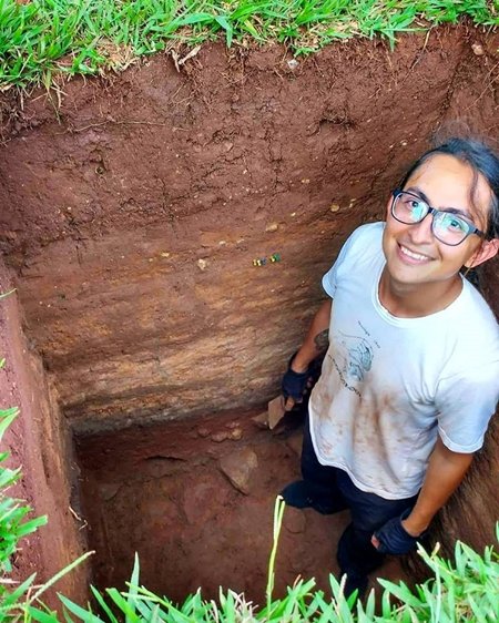 JCMorenodeSousa's tweet image. Oi, eu sou o Juca! Arqueólogo, pesquisador e professor na FURG e coordenador do @lapeex_furg e criador do @ArqueoPreHist.
Sou especialista em estudos de ferramentas de pedra lascada, ocupação inicial das Américas, arqueologia experimental e evolução biocultural humana.