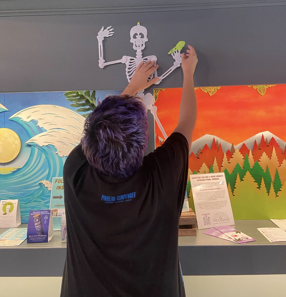 Treehouse_SC's tweet image. 👻 BOO🎃 It's time for our spoOoOky First Friday! This one rocks because...Costumes are encouraged! 🤡🤴🏽🦹🏽 Who doesn't love dressing up?! 🥸

We have loads of fun planned. Come lift your spirits 👻 ,  enjoy live music, &amp;amp; support local small businesses on 10/07 from 5-8pm 🧟🥳