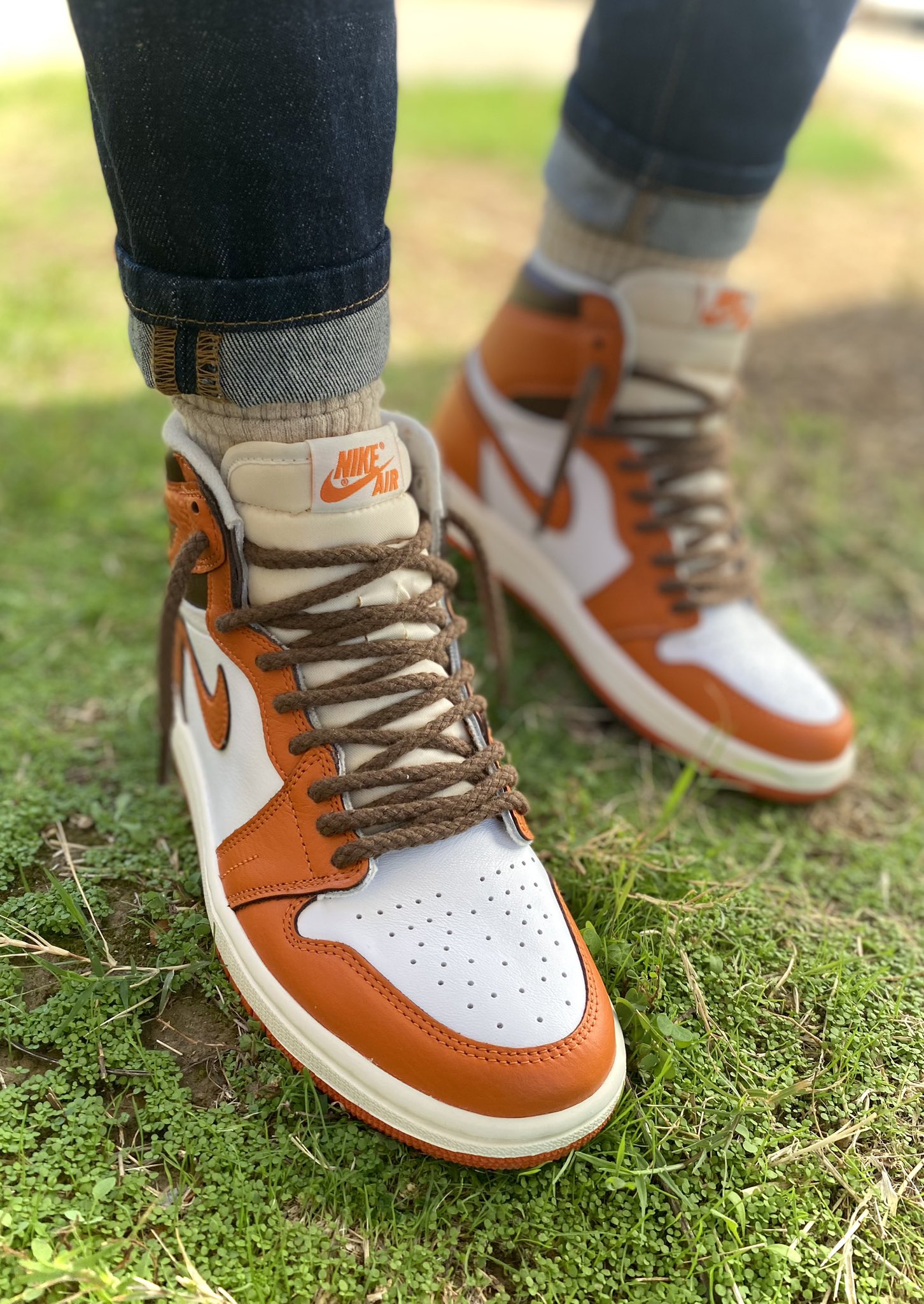 Gift of Grace on Twitter: "Saturday/Fall vibes 🍁🍂 - Air Jordan 1 'Starfish' w/ a lace swap of course!😉. #snkrsliveheatingup #Nike # Jordan @nikestore https://t.co/K7LhBkDmDJ" / Twitter