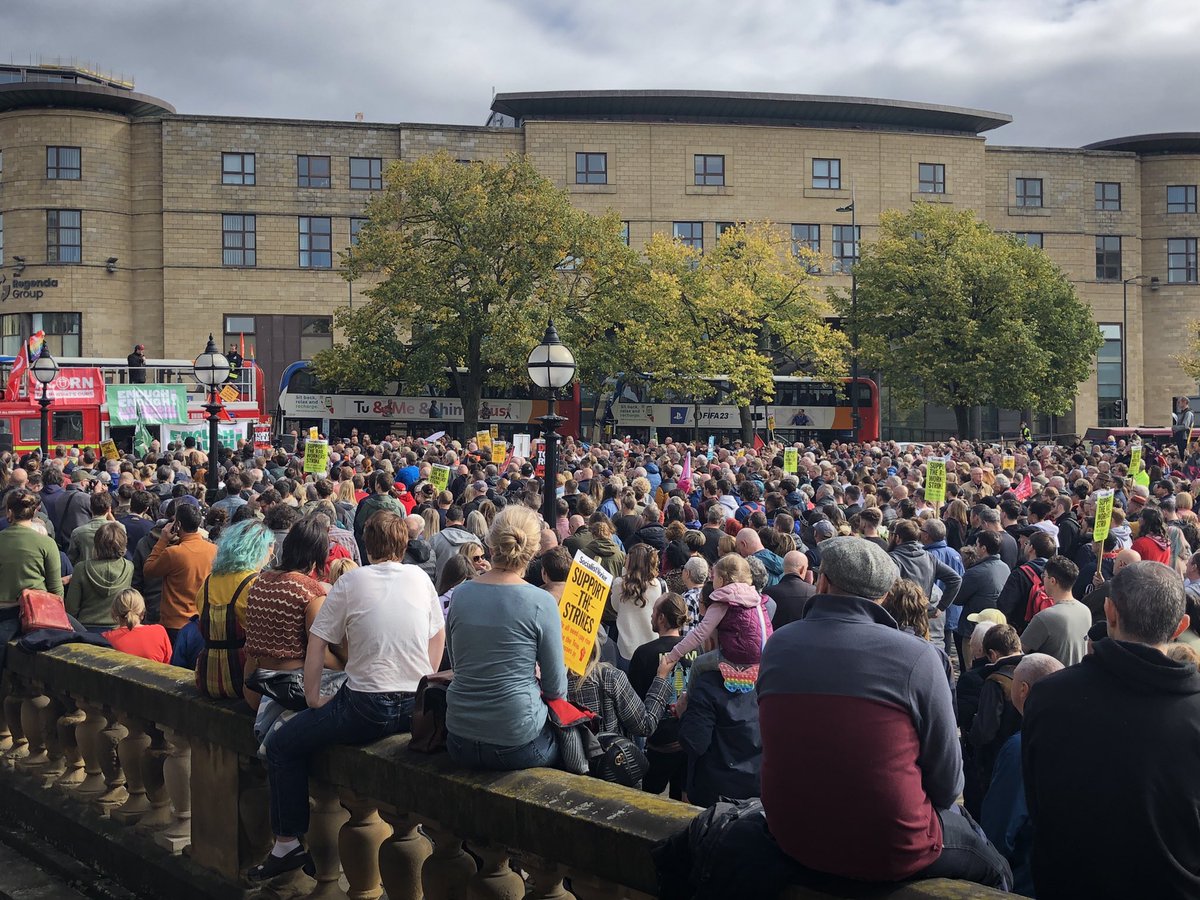 Over 100,000 on the streets saying #EnoughIsEnough 👊

And it’s only the beginning.

Join the movement to take our country back from the brink.

wesayenough.co.uk