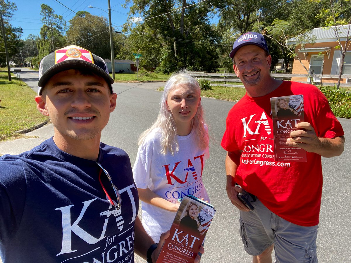 JarrodRodrigue1's tweet photo. #TeamKat is knocking on doors and talking to voters in Suwannee County today!
It’s safe to say that Suwannee is excited to re-elect their new favorite Congresswoman! #KatCammack #KatforCongress #FlaPol #fl03 https://t.co/aOlD5XKxns