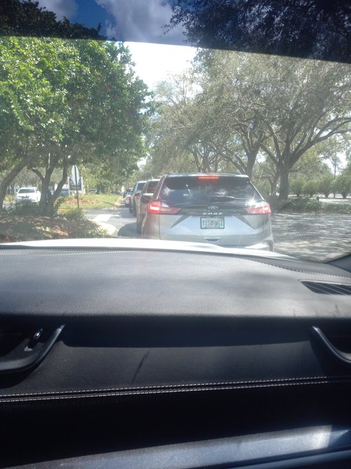 This lady thought she was more privileged than everyone else in need of food at this time and decided<a href="/tag/hurricane"class="tags"><span>#hurricane</span></a><a href="/tag/karensgonewild"class="tags"><span>#karensgonewild</span></a><a href="/tag/hurricaneian"class="tags"><span>#hurricaneian</span></a>