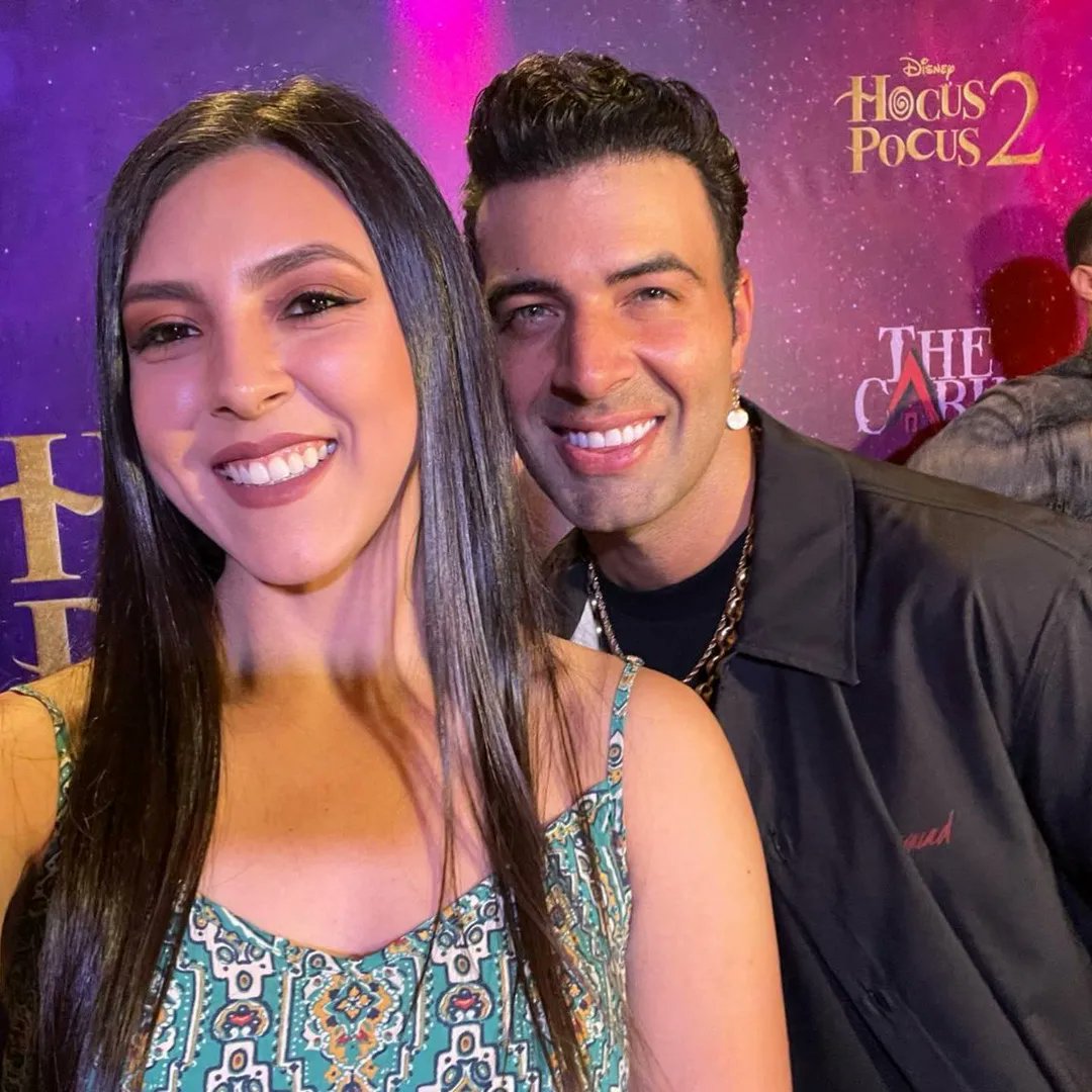 Moumoune_28's tweet photo. Repost @TheLatinoWave
La temporada de suspenso y escalofríos ya empezó! 👻 ayer pasamos un ratico con @jencarlosmusic en la apertura de @nowayoutmiami,una de las mejores experiencias de terror acá en Miami! 👀
#miami #halloween #nowayoutmiami #miami #jencarloscanela #canelitas https://t.co/FgfJ3OdOQR