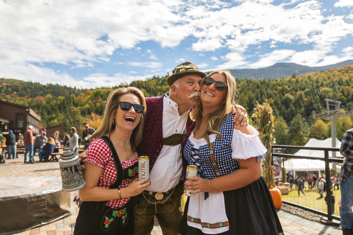 SkiWhiteface's tweet photo. It's the perfect fall weather for day one of Oktoberfest!
#WhitefaceMountain #Oktoberfest #Fall #DrinkWithEagle #OktoberfestWithEagle #SaratogaEagle #Saratoga #Spaten #GooseIsland #CitizenCider #CommonRoots #StellaAtrois #Nutrl #DrinkUpstate #SteinToShine #CraftBeer #DrinkLocal https://t.co/TQQUfybFMz