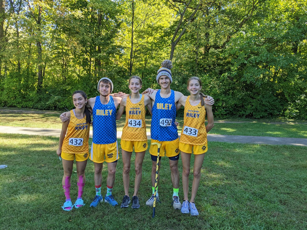 Another week, more hardware. Boys and girls both took 5th at NIC. Austin Wittrock was named 2nd Team All Conference and Riley Fuerbringer was Honorable Mention. Annika Retana and Morgan Wittrock were named 2nd Team All Conference while Abby Wittrock was Honorable Mention.