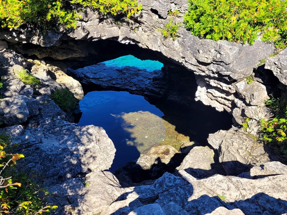 sfourn03's tweet photo. Spending the weekend #camping at Bruce Peninsula National Park. It has been beautiful weather and we did a 4 hour hike which KO'd the do. Also, we had some chunky raccoons visit our camp last night. @ParksCanada https://t.co/P6K2z9n45u
