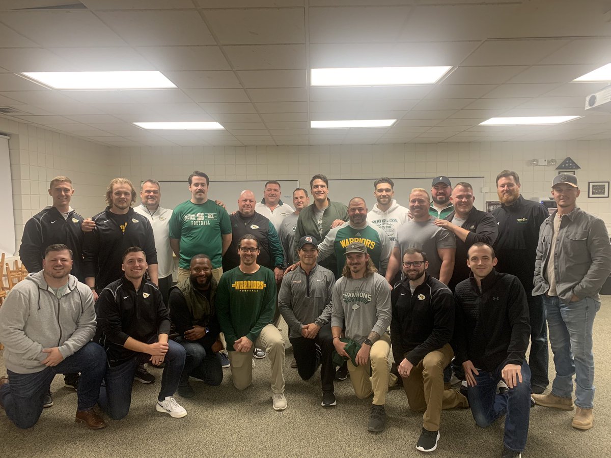 ptwarriorfb's tweet photo. Congrats to our 2011 team for PTFB HOF induction…. And for being success stories as adults. https://t.co/04UuJqBMht