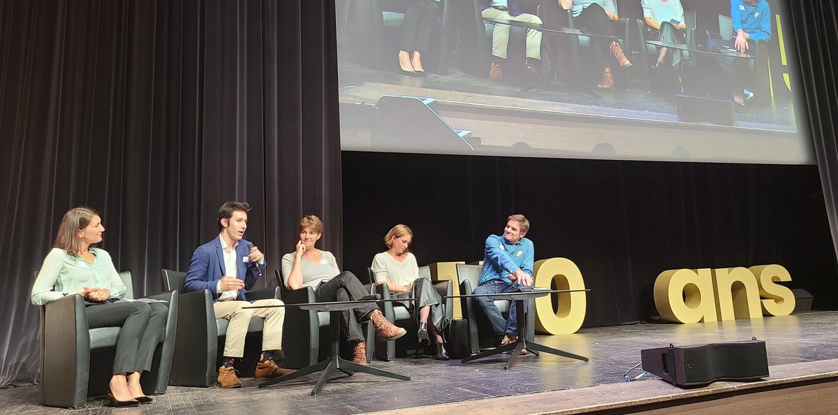 EMLYON's tweet photo. #150ansemlyon ✨Table-ronde autour de l'inclusion avec @YBucaille, diplômé emlyon et fondateur @cafejoyeux,  Lisa Buchter, professeur emlyon, Lucie Constant, Déléguée Générale de la Fondation emlyon, @GasselinThomas, étudiant emlyon, @NPechalatOff, diplômée emlyon. @emlyonalumni https://t.co/AWNZYHdW7N