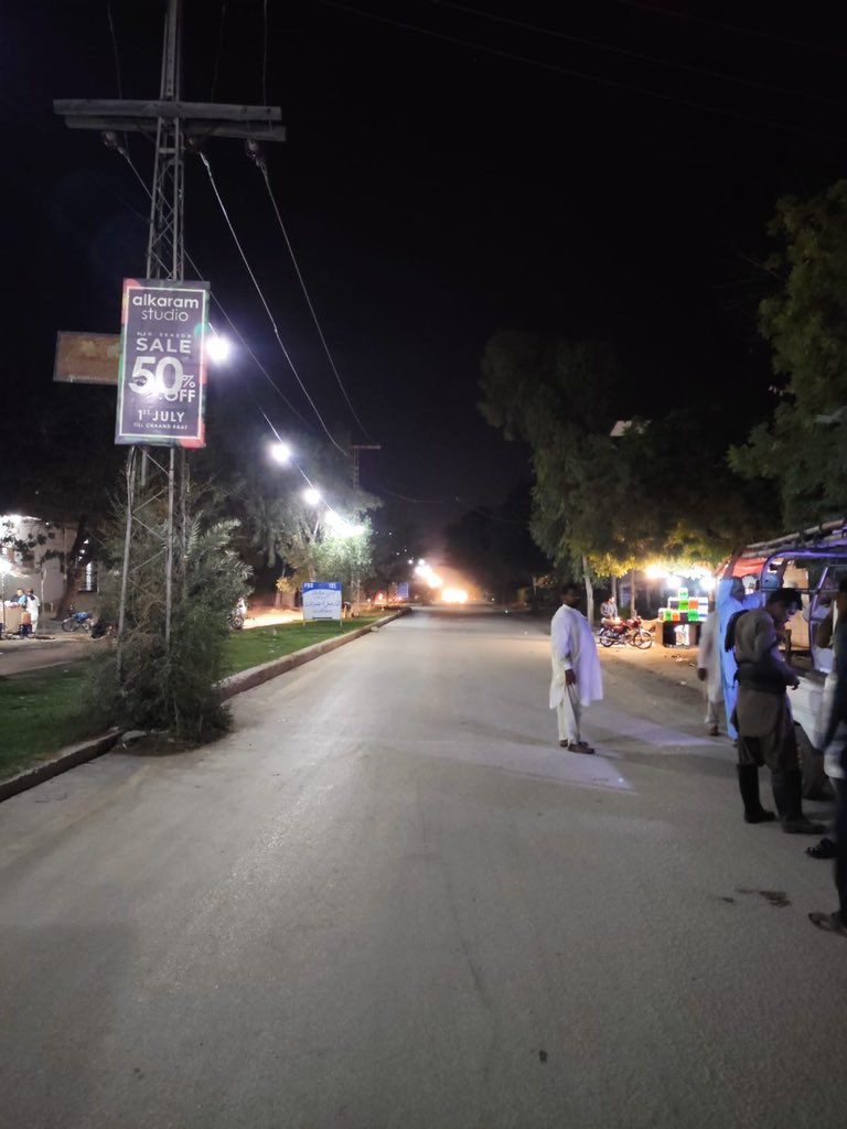 DeputyLarkano's tweet photo. Work on restoration of street lights  in various UCs continue. https://t.co/kZWSwlVbHX