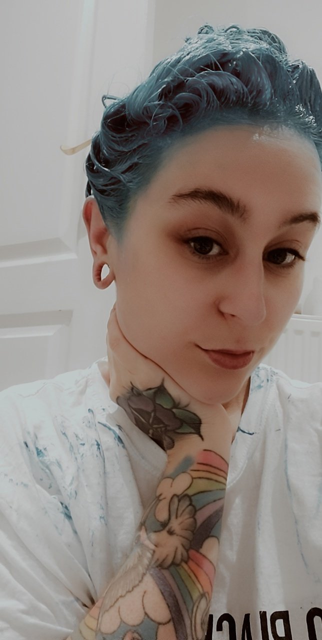 TW Pornstars - Elizabeth_Hunny. Twitter. Freshing the hair up ready for next week Shoots Coming
