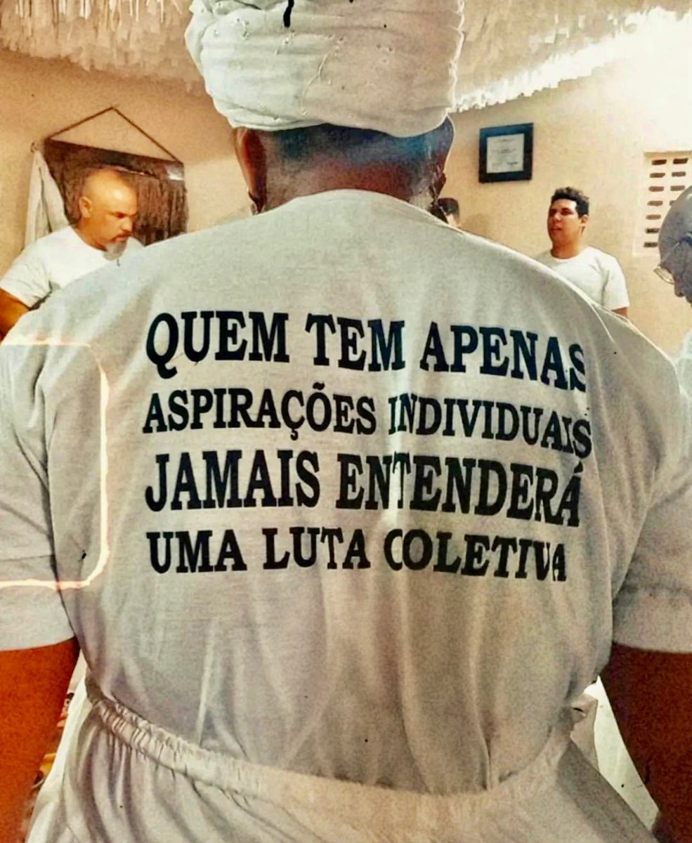 lucyramos's tweet image. Pensem nisso amanhã!! ✊🏾❤️