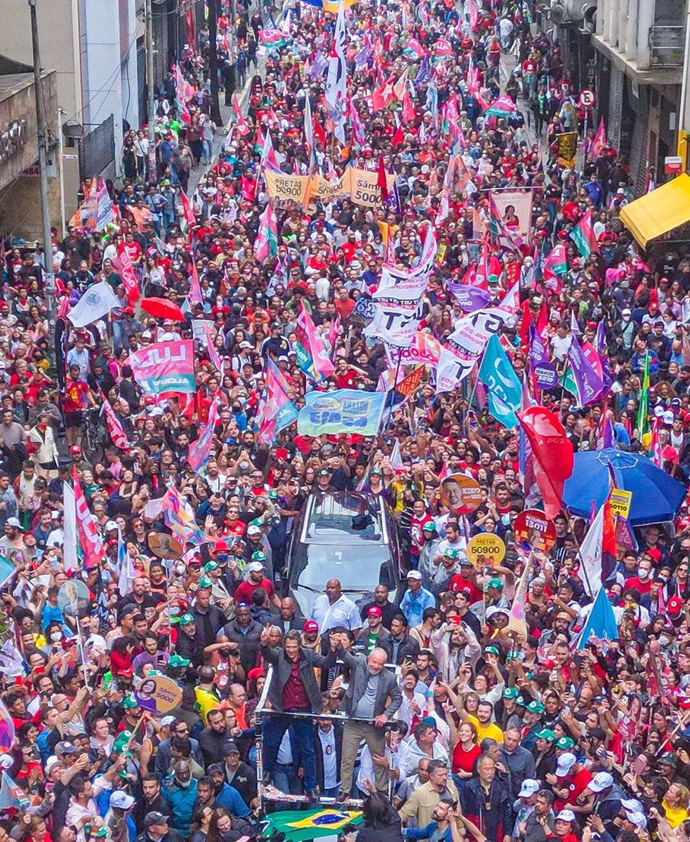 Haddad_Fernando's tweet photo. São Paulo é 13. 

📷 @ricardostuckert https://t.co/cnRapZ1IlN