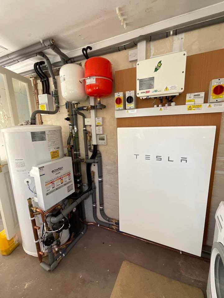 LtdManx's tweet photo. As another month closes, here’s a look at just some of the projects that has kept the #ManxSolar team extremely busy throughout the summer. 😅

#solarpanels #solaredge #TeslaPowerwall #ASHP https://t.co/eOLXuiAgey