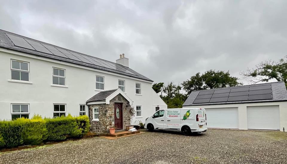 LtdManx's tweet photo. As another month closes, here’s a look at just some of the projects that has kept the #ManxSolar team extremely busy throughout the summer. 😅

#solarpanels #solaredge #TeslaPowerwall #ASHP https://t.co/eOLXuiAgey