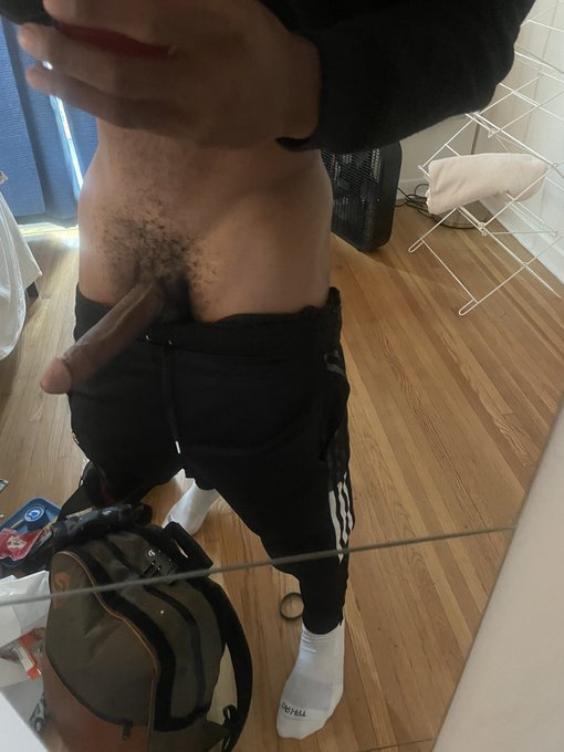 The type bf to send 🍆pics randomly 🙄 #onlyfans #LinkInBio https://t.co/l4LWFpa4zV<a href="/tag/onlyfans"class="tags">#onlyfans</a><a href="/tag/linkinbio"class="tags"><span>#linkinbio</span></a>