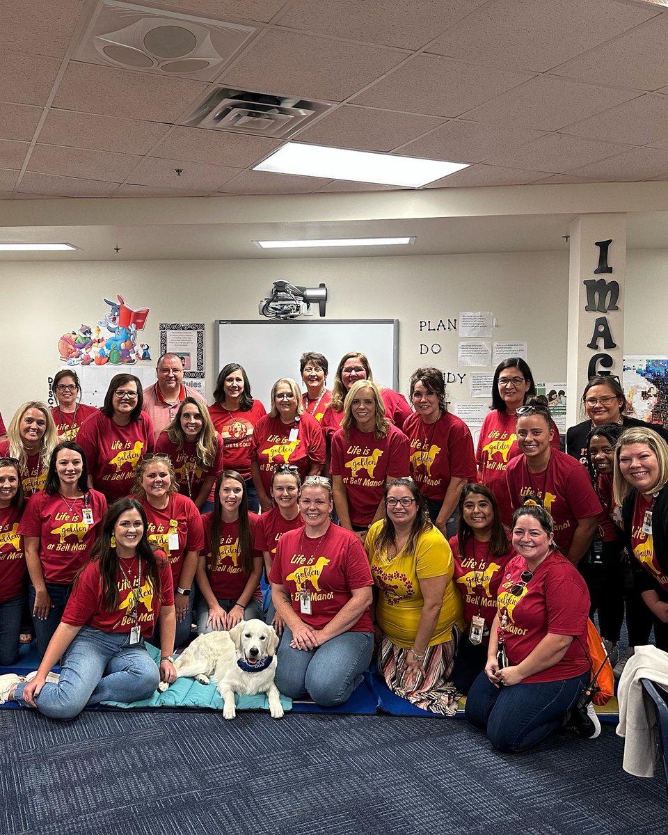 BMEBaxter's tweet photo. My first week as a bobcat was everything I imagined and more 🐾 I am so loved and get lots of attention from my new friends😌 All of my hard work has paid off and I couldn’t be happier at my new home! P.S. they even made shirts about me 🤩🥰 #beabobcat #hebisd https://t.co/h353y0Xo1J