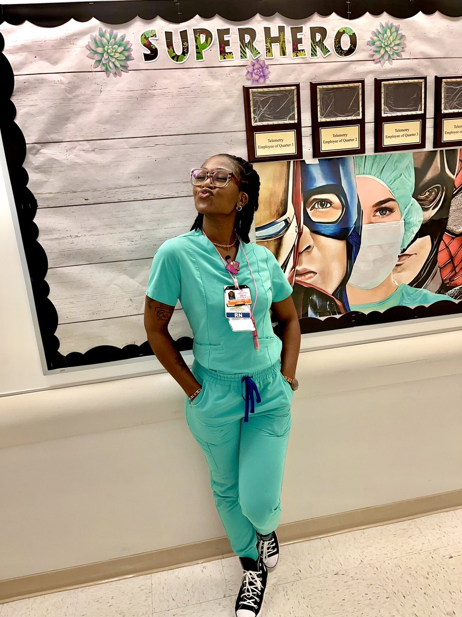 AshleyWroteIt__'s tweet photo. Just out here being a nurse, building a business and branding myself while doing aesthetic Nurse tingz! Lol
.
#rn #registerednurse #NurseTwitter #nurselife #nurses #blacknurse #BlackGirlMagic https://t.co/XkxWK1Skts