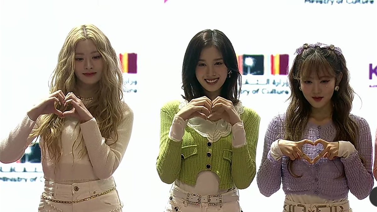 ST4YC_'s tweet photo. IM GONNA CRY THEY'RE SO PRETTY https://t.co/fmetdlHqt6