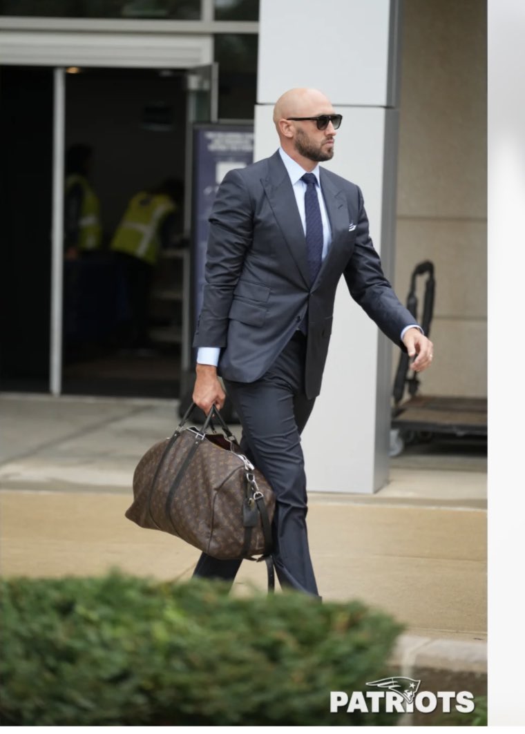 Brett_Pats's tweet photo. Agent 47 from Hitman or Brian Hoyer https://t.co/g1genzFF6n