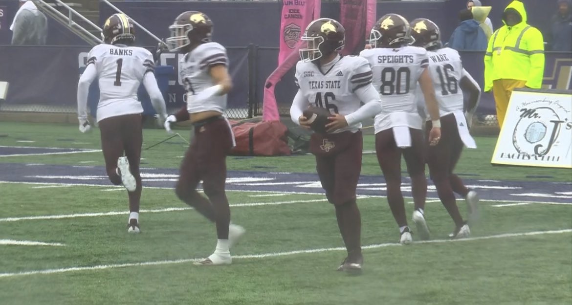 Justin Aaron (@justinaaronuh91) on Twitter photo <a href="/Velocisnapper/">Durham Harris</a> the <a href="/FBswarmfootball/">Flour Bluff Football</a> alum and current <a href="/TXSTATEFOOTBALL/">Texas State Football</a>
recovers the <a href="/SeamusOKelly4/">Seamus OβKelly</a> punt. <a href="/ChrisThomasson7/">Chris Thomasson - KIII Sports</a> <a href="/kiii3sports/">Kiii 3Sports Blitz</a> <a href="/Velocisnapper/">Durham Harris</a> the <a href="/FBswarmfootball/">Flour Bluff Football</a> alum and current <a href="/TXSTATEFOOTBALL/">Texas State Football</a>
recovers the <a href="/SeamusOKelly4/">Seamus OβKelly</a> punt. <a href="/ChrisThomasson7/">Chris Thomasson - KIII Sports</a> <a href="/kiii3sports/">Kiii 3Sports Blitz</a>