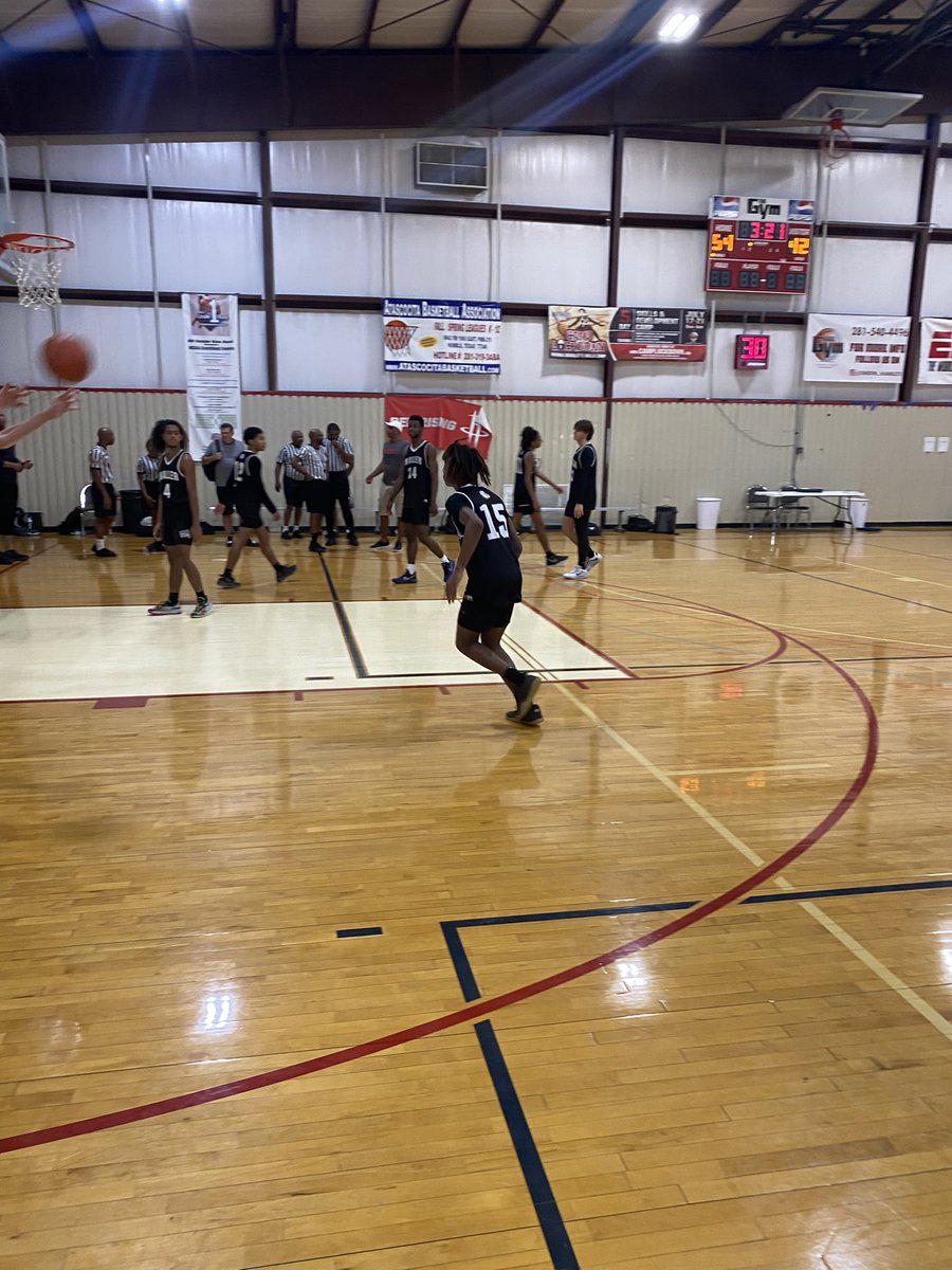 wallerhshoops's tweet photo. Taking advantage of opportunities to get better! Keep working men! https://t.co/h057mi9Vfc